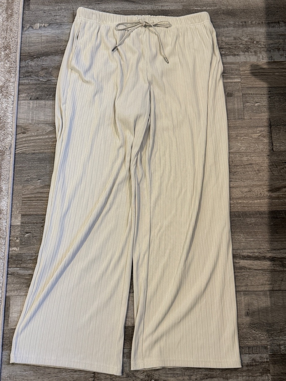GU Japan Cream Wide-Leg Ribbed Pants